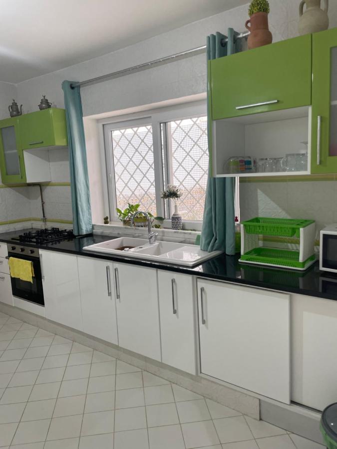 Etage De Villa Avec Jardin, Pres De L'Aireport Et Parking Prive Ariana Exterior photo