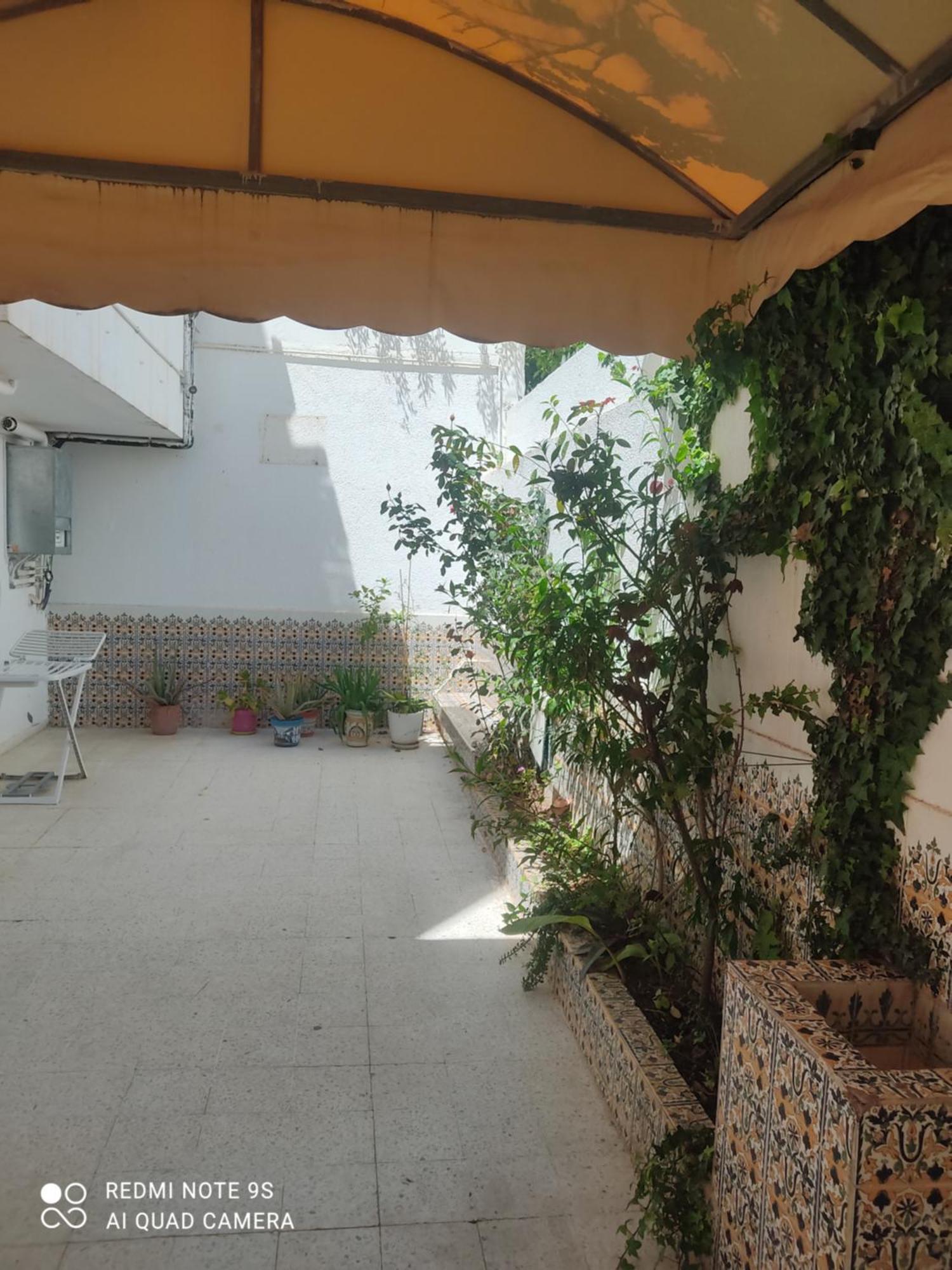 Etage De Villa Avec Jardin, Pres De L'Aireport Et Parking Prive Ariana Exterior photo